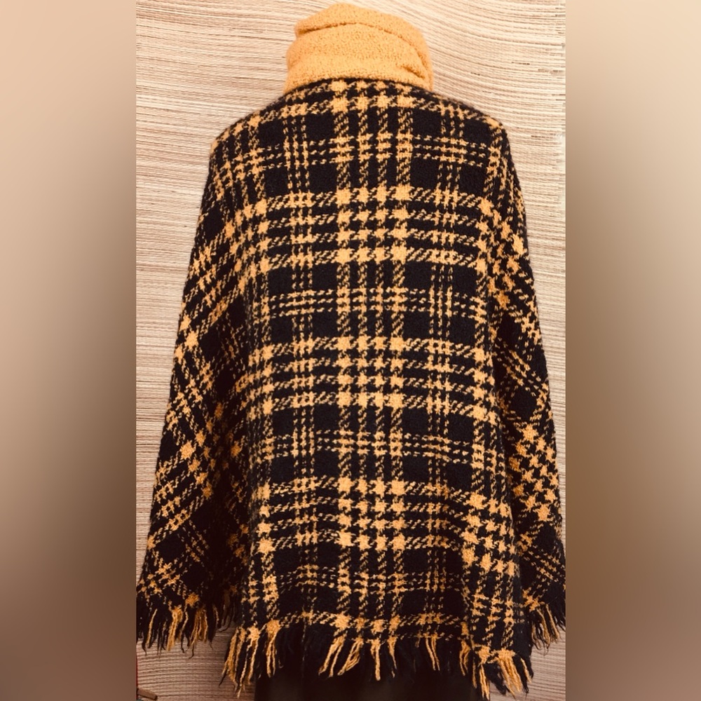 Boyne Waller Weavers Irish Wool Plaided Poncho Wrap In Black / Yellow – One Size - Picture 5 of 11